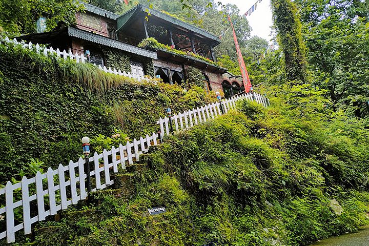 Lal Tibba Scenic Point
