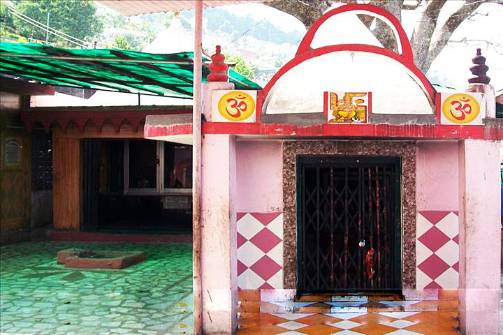 Laxmi Narayan Temple (Pauri)