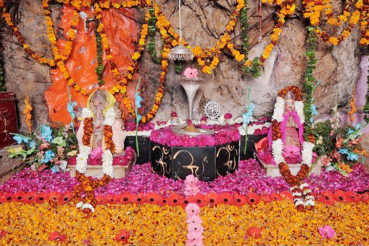 Lutru Mahadev Cave Temple