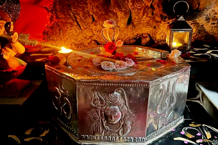 Lutru Mahadev Cave Temple
