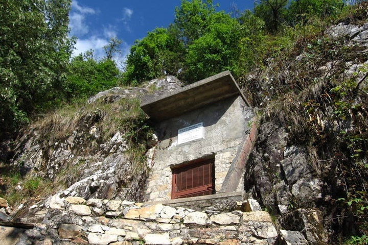 Mahavatar Babaji Cave