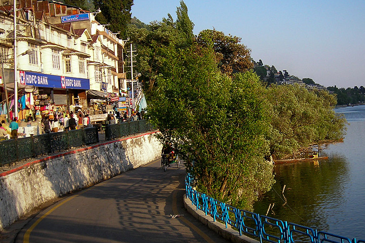 Mall Road (Nainital)