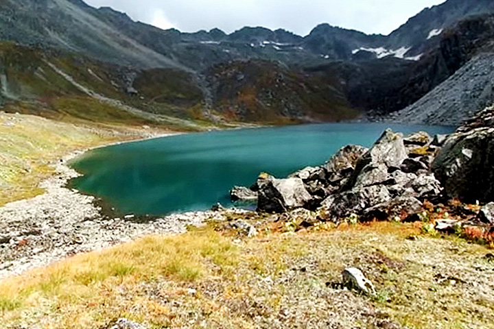 Nandi Kund Lake Trek