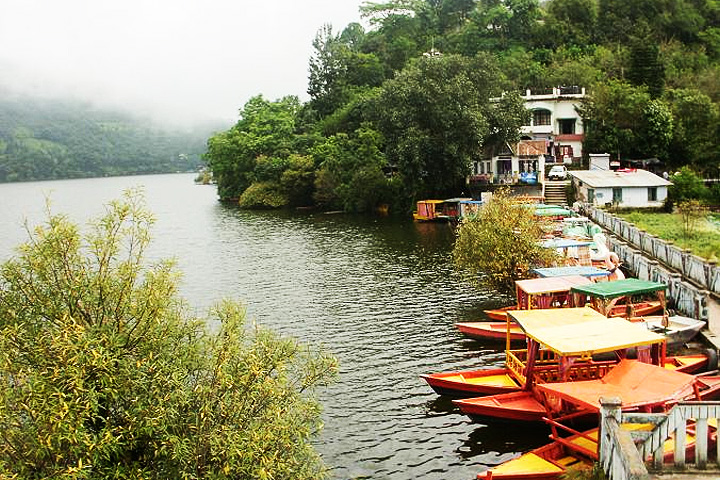 Naukuchiatal Lake