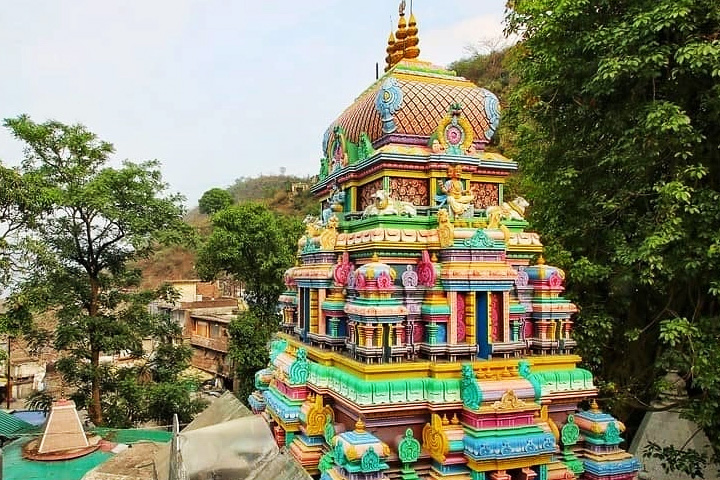 Neelkanth Mahadev Neelkantheshwar Mandir