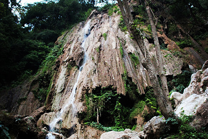 Neer Waterfall (Neer Garh - Neer Gaddu)