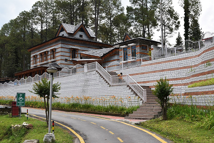 Nehru Institute Of Mountaineering (NIM)