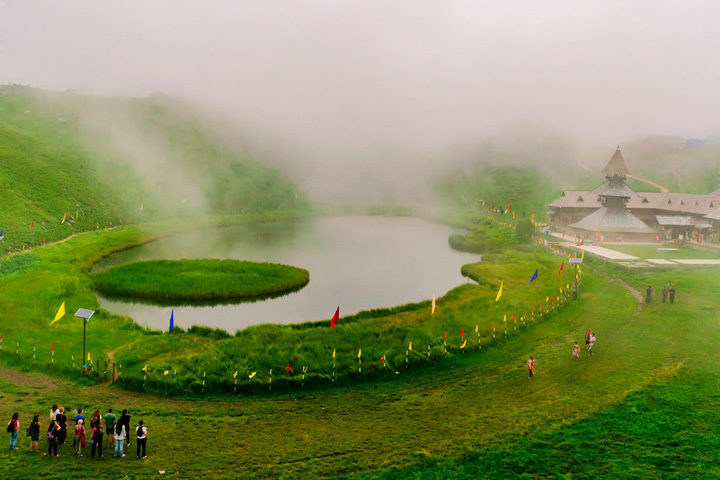 Prashar Lake Trek