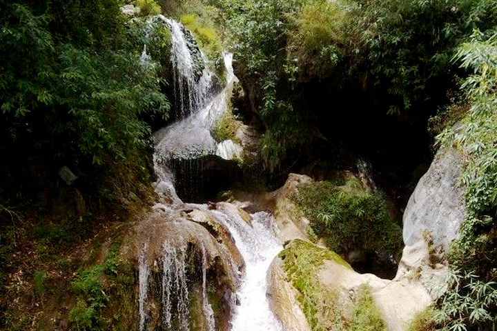 Satdhara Falls