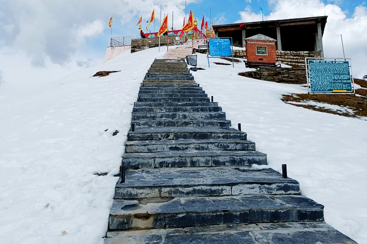Shikari Devi Temple Trek