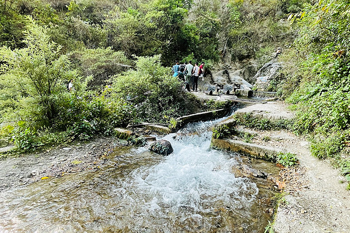 Shikhar Falls