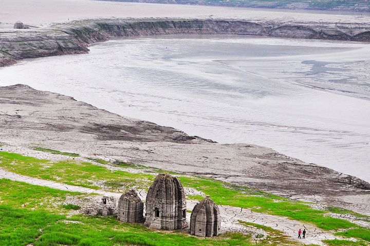 Submerged Ancient Hindu Temples