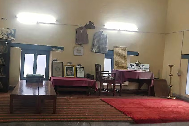 Sumitranandan Pant Gallery