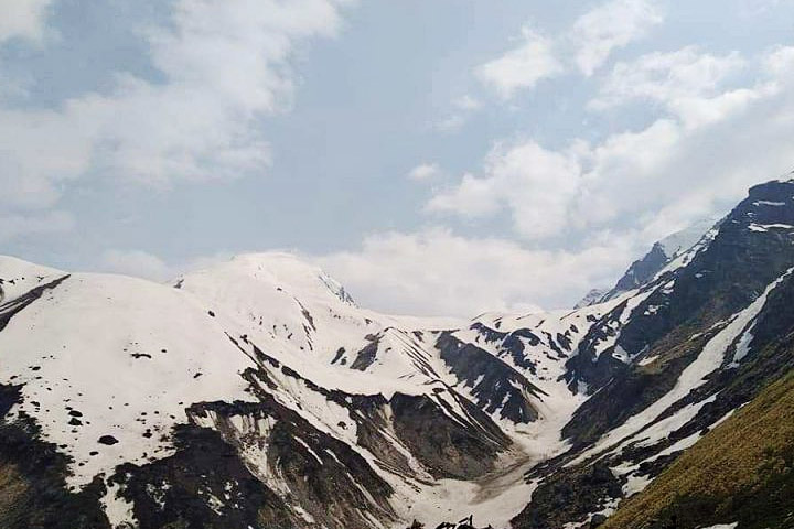 Sunderdhunga Trek
