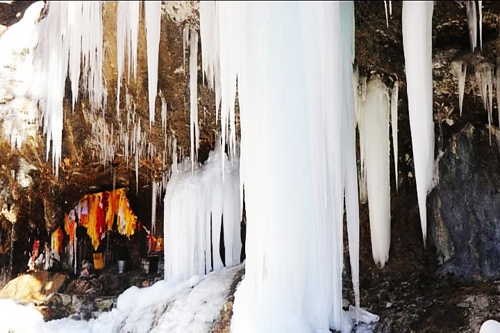 Timmersain Mahadev Cave - Baba Barfani