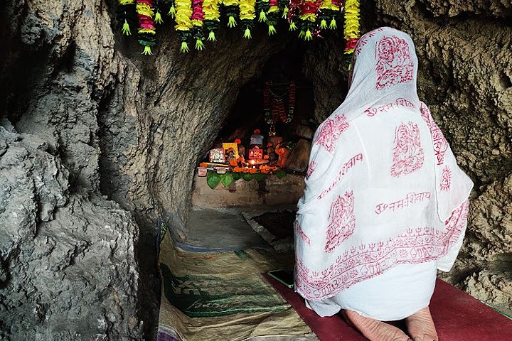 Vashishta Gufa Temple