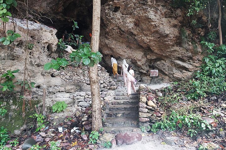 Vashishta Gufa Temple