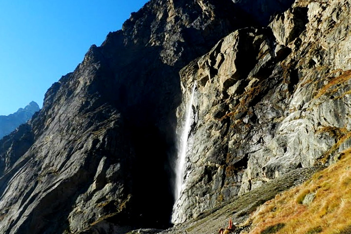 Vasudhara Falls