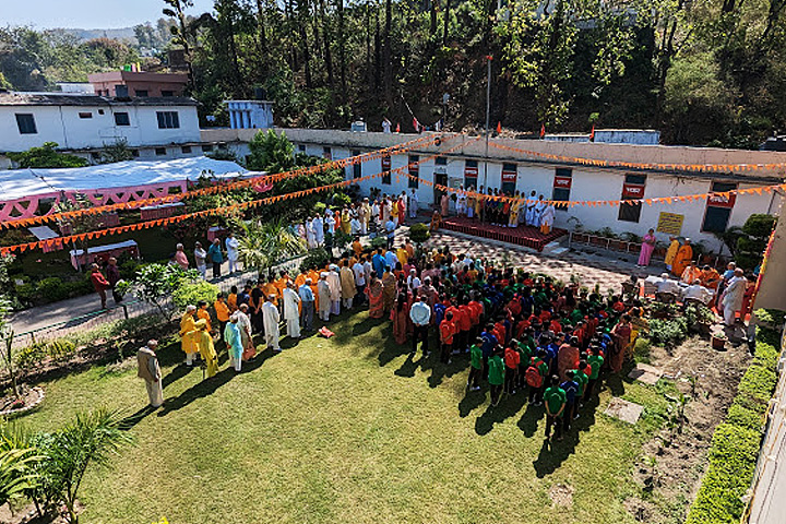 Vedic Sadhan Ashram Tapovan