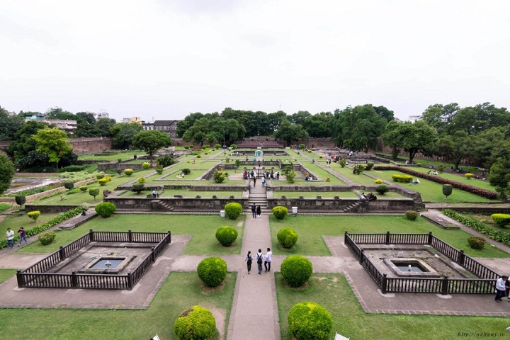 1522148008098-Shaniwar-Wada.jpg
