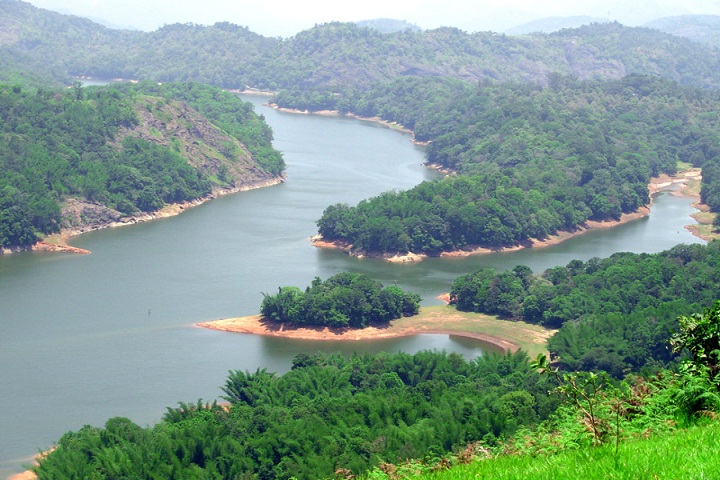 1522312074221-Mankkayam-Falls-Ponmudi.jpg