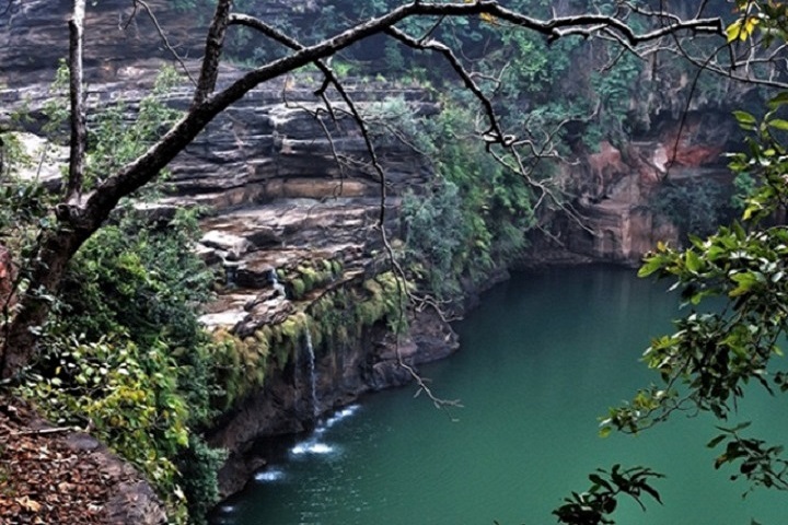 1523269475161-Pandav-Falls.jpg
