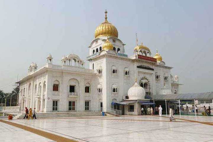 1525002398750-Gurudwara-Sis-Ganj-Sahib.jpg