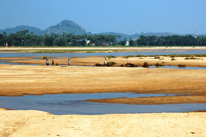 1525344676380-Falgu-River.jpg