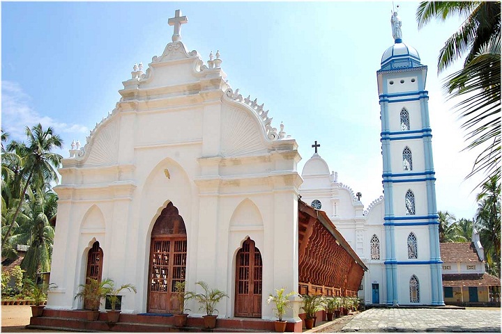 1527160637935-Palayur-Church-Guruvayur.jpg
