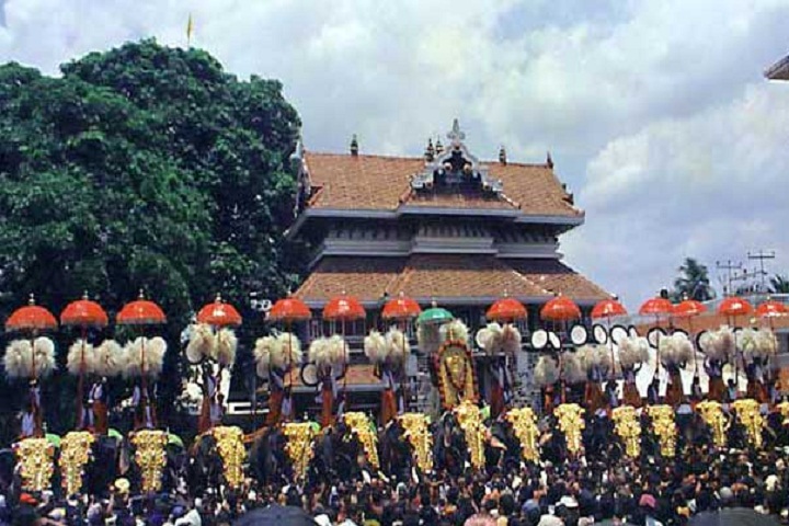 1527160826482-Guruvayur-Temple.jpg