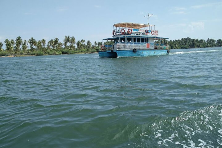 1527163637702-chunnambar-boat-house.JPG
