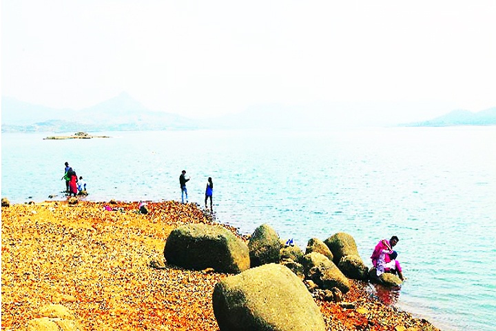 Pavana lake