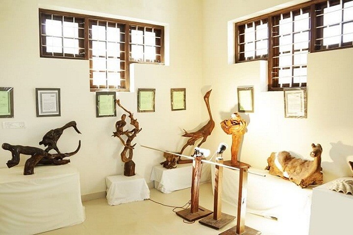 Bay Island Driftwood Museum