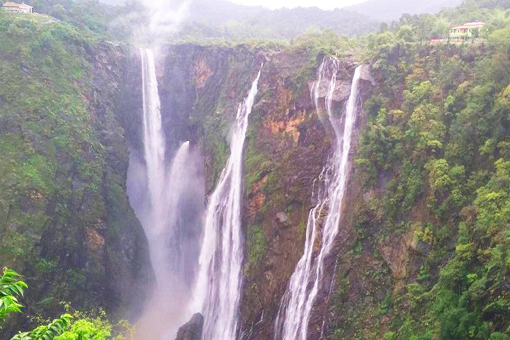 Apsarkonda Waterfalls