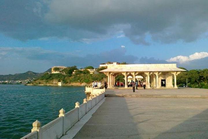 Anasagar Lake