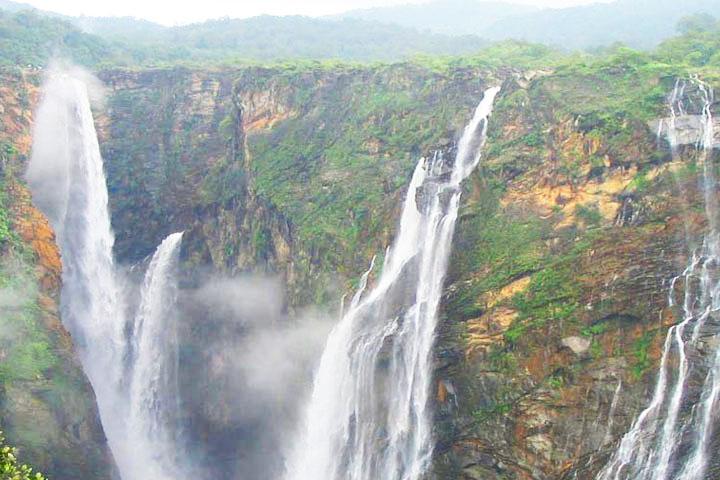 Thalaiyar Waterfalls