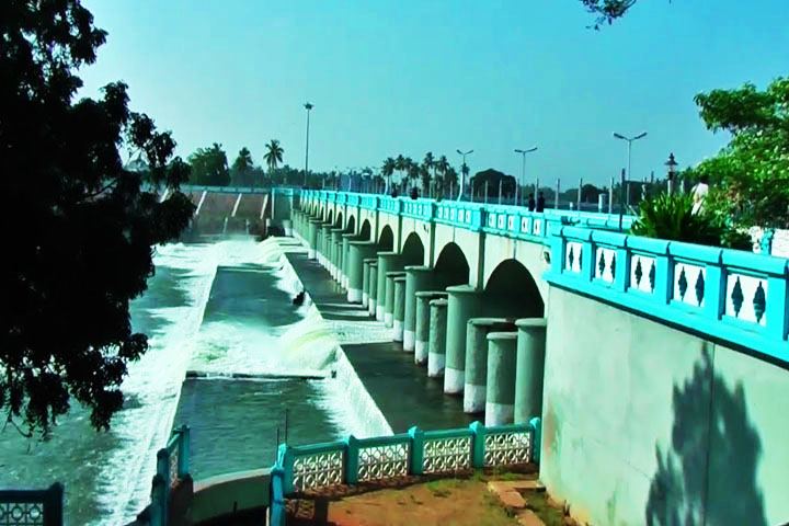 Kallanai Dam