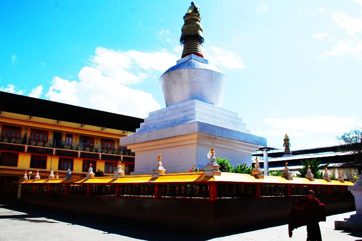 Do Drul Chorten Stupa