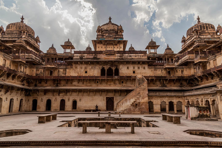 Orchha Fort