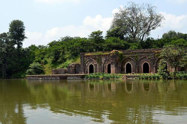 Rani Talab Mandir