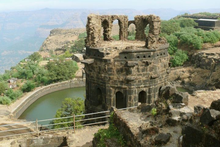 Dahanu Fort