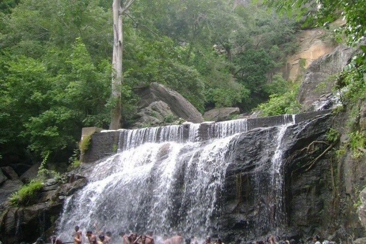 Suruli Falls