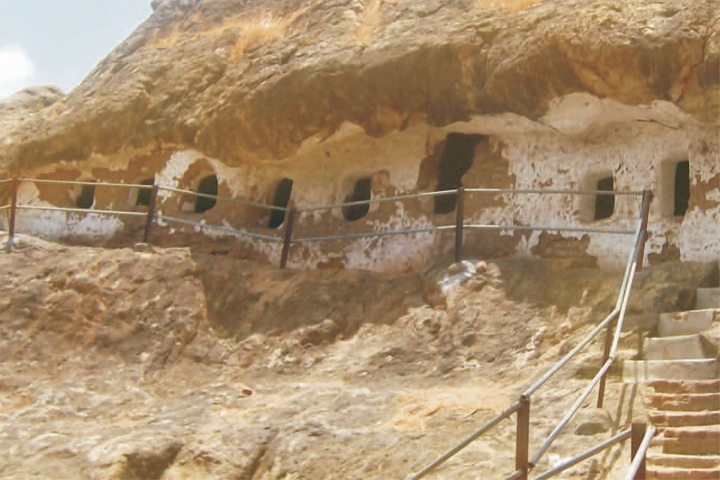 Kadia Dungar Caves