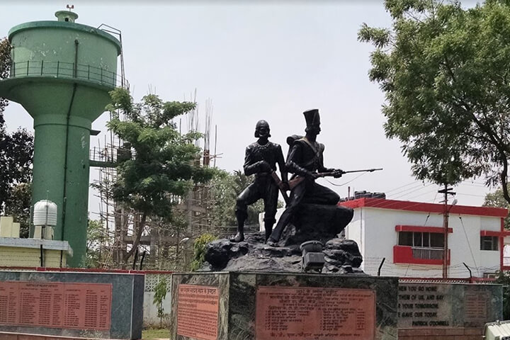 Shahid Smarak