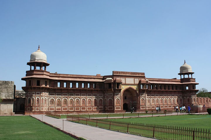 Jahangir Palace