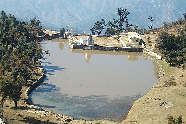 Tara Kund Lake