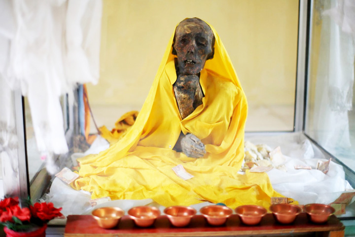 Gue Mummy Stupa (Sangha Tenzin Monk Mummy)