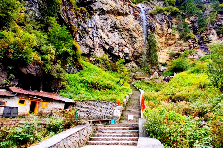 Anjani Mahadev Temple Trek