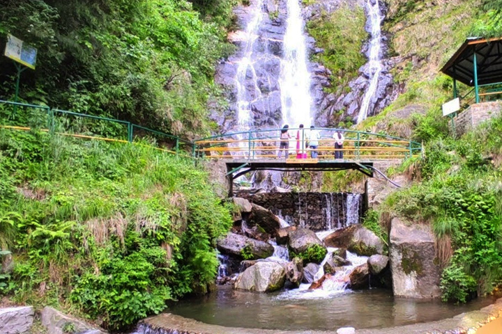 Baror Parsha Waterfall