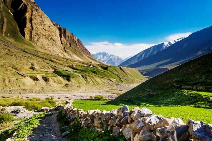 https://www.clearholidays.com/hbimages/desktop/location/1715581306852-Inderkilla-National-Park-Kullu-Himachal-Pradesh.jpg